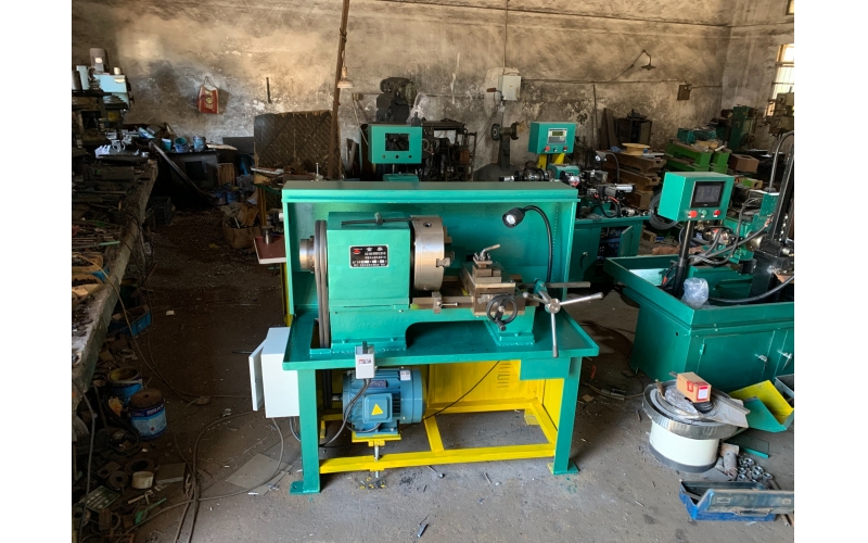 大孔徑儀表車床，可以加工140直徑以下的產(chǎn)品